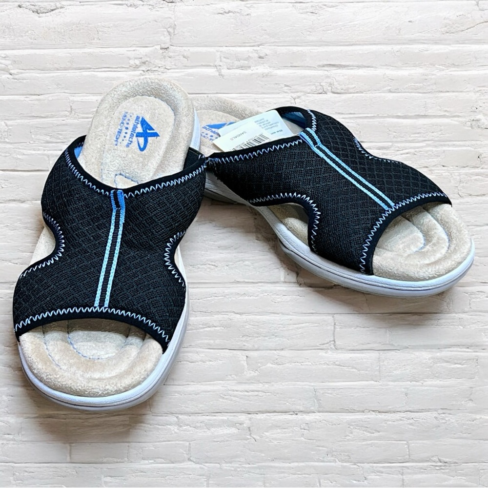 Athletech Black and Blue Slip-On Sandals MemoTech Size 7.5
NWT
MemoTech